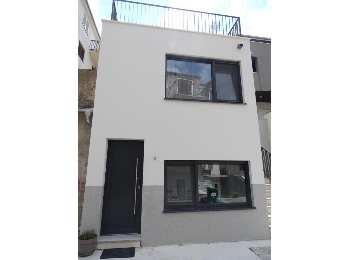 Dom wakacyjny Modernes Kleines Haus Mit Terrasse *