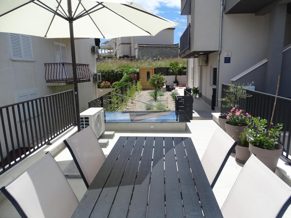 Počitniška hiša Modernes Kleines Haus Mit Terrasse